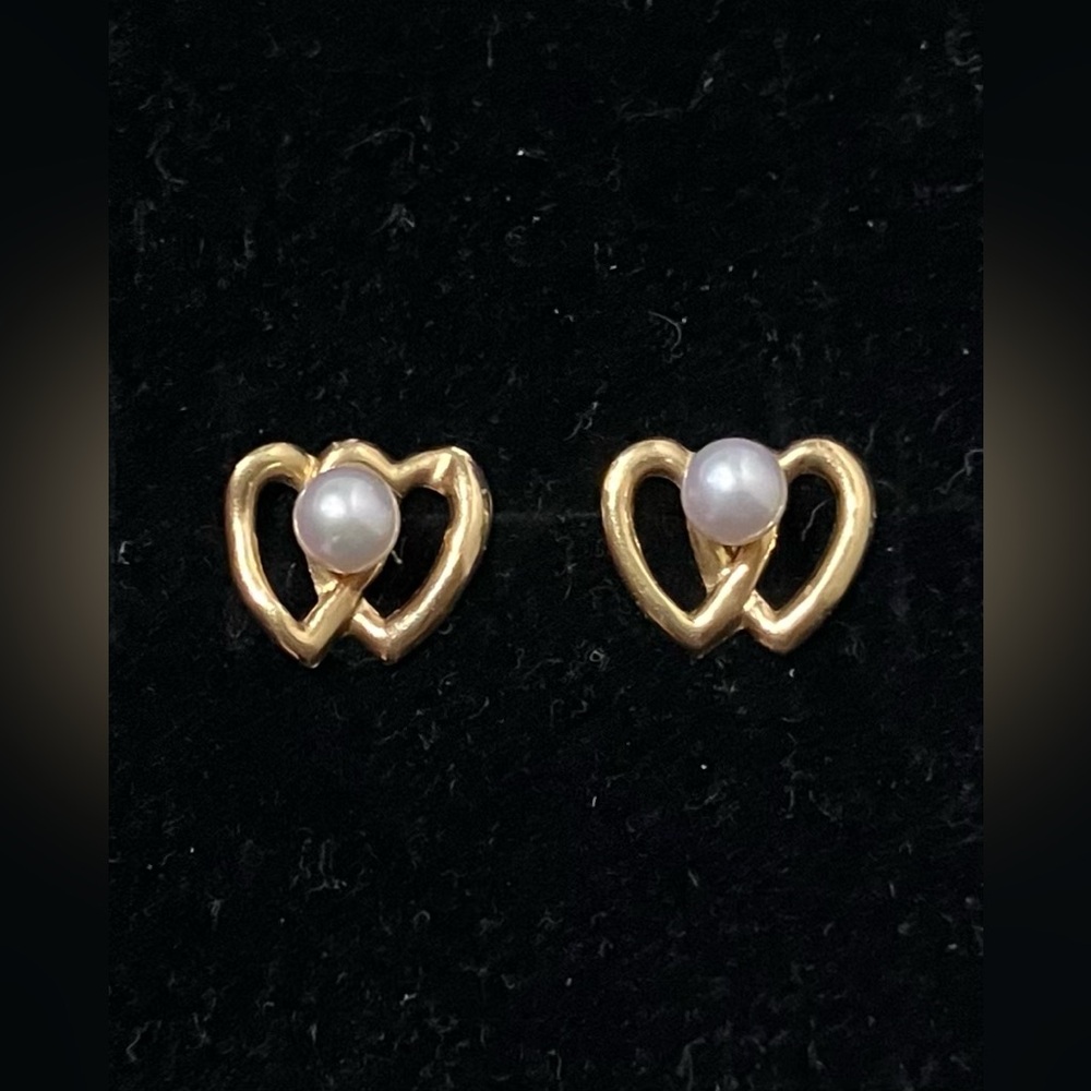 14K Gold Heart Pearl Earrings
